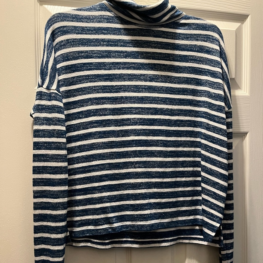 Banana Republic striped roll neck top S